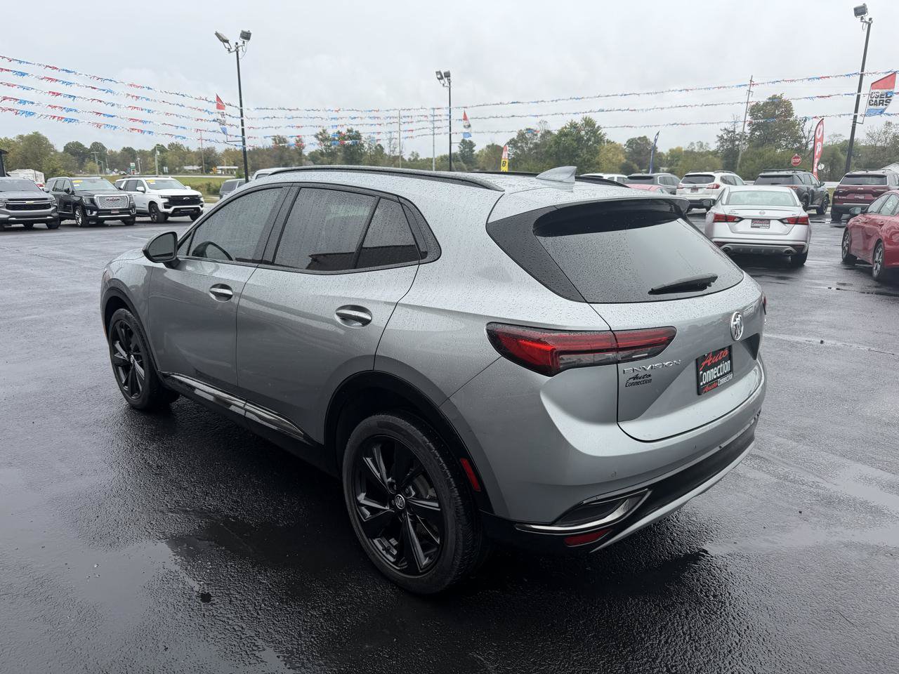 Used 2023 Buick Envision Essence w/ Sport Touring Package FWD image 8
