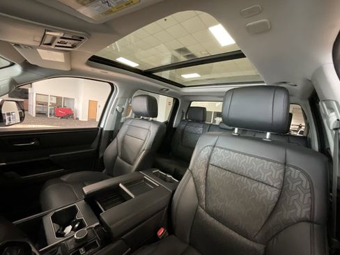 Used 2022 Toyota Tundra Limited image 11