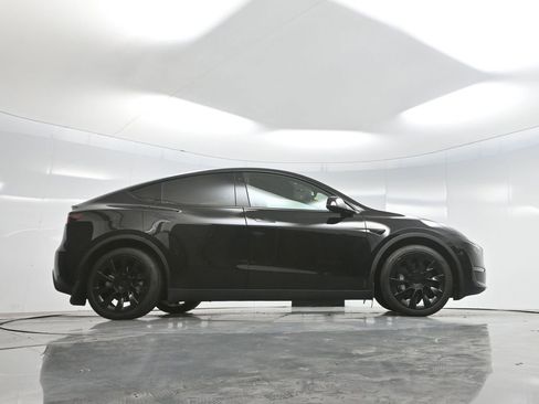 Used 2023 Tesla Model Y Long Range image 69