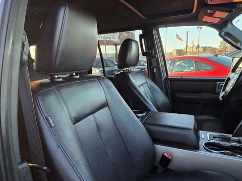 Used 2017 Ford Expedition Limited image 27