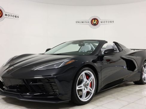 Used 2025 Chevrolet Corvette Stingray Premium Conv w/ Z51 Performance Package RWD image 5