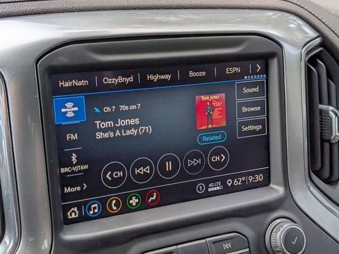 Used 2020 Chevrolet Silverado 1500 RST image 22