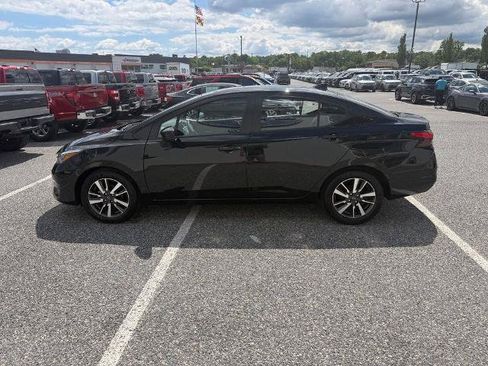 Used 2025 Nissan Versa SV FWD image 5