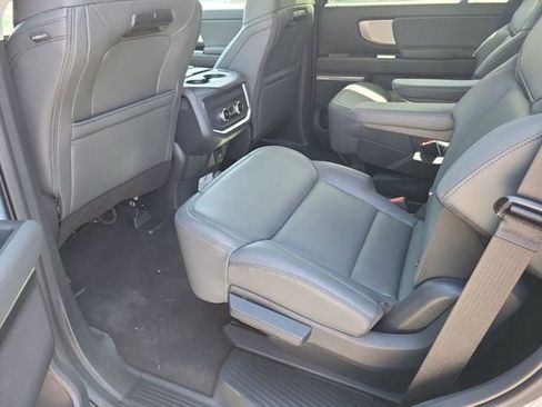 New 2026 Ford Expedition Active RWD image 24