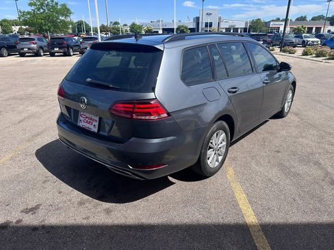Used 2019 Volkswagen Golf S FWD image 5
