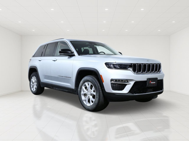 Used 2023 Jeep Grand Cherokee Limited AWD/4WD image 1
