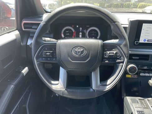 Used 2025 Toyota 4Runner TRD Off-Road AWD/4WD image 24