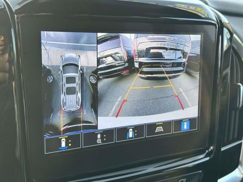 Certified 2023 Chevrolet Traverse LT w/ Rear Camera Mirror Package image 21