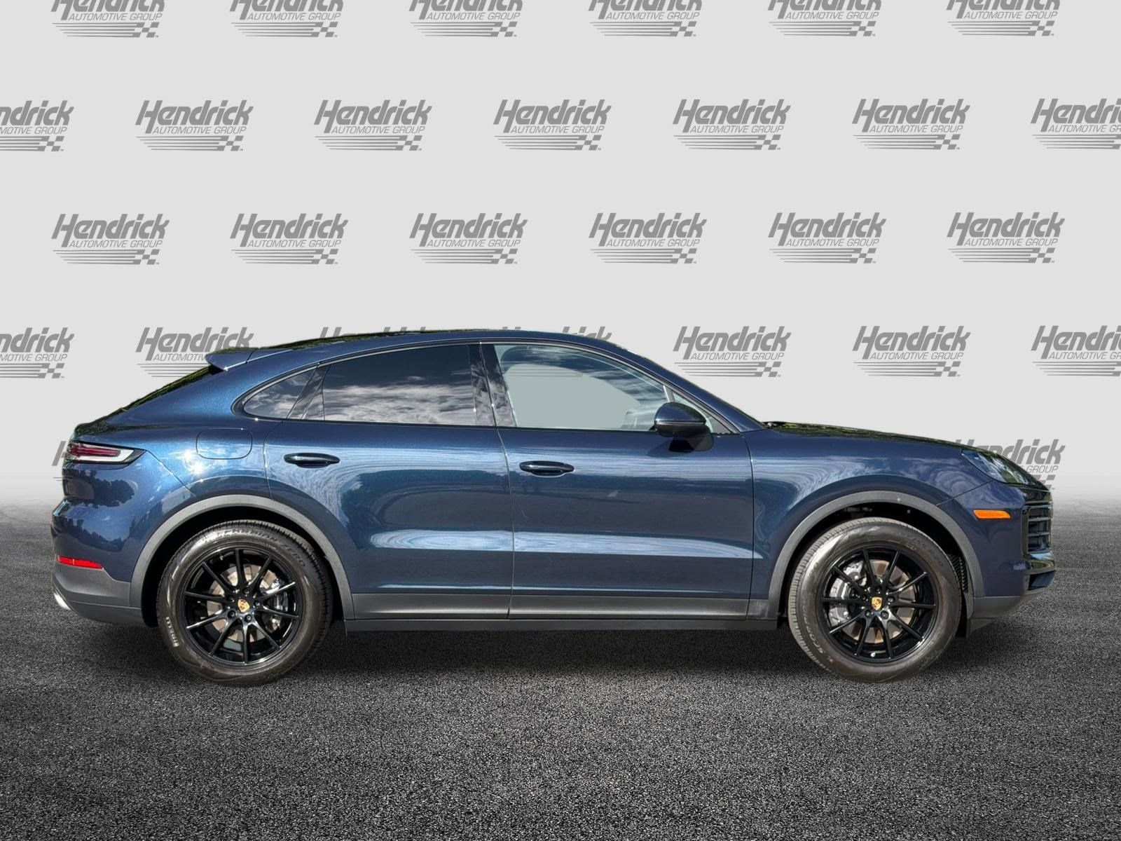 Used 2024 Porsche Cayenne Coupe AWD/4WD image 3