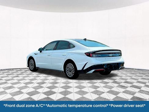 New 2025 Hyundai Sonata Limited image 9