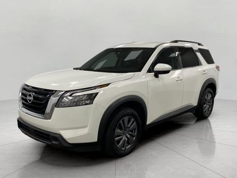 Used 2025 Nissan Pathfinder SV AWD/4WD image 10