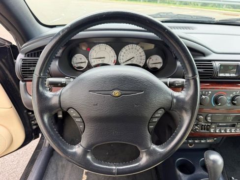 Used 2002 Chrysler Sebring Limited FWD image 24
