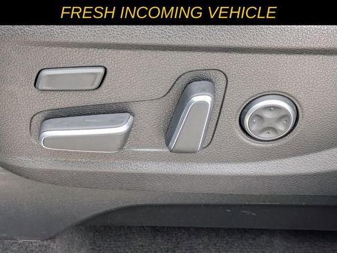 Used 2025 Hyundai Palisade Limited image 18