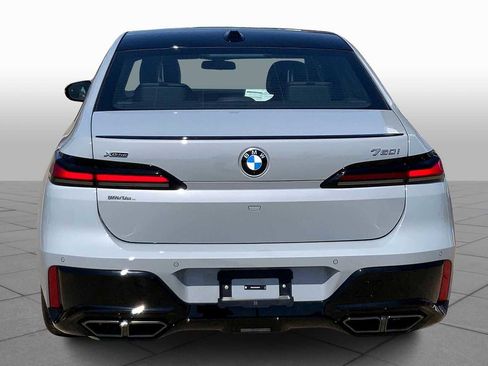 New 2025 BMW 760i xDrive w/ Executive Package image 4