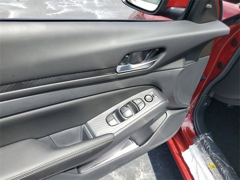 New 2025 Nissan Altima 2.5 SV w/ SV Special Edition Package image 9