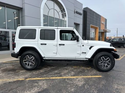 New 2025 Jeep Wrangler Sahara image 3