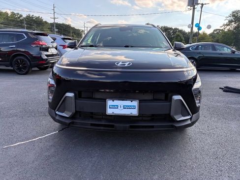 Used 2024 Hyundai Kona SEL FWD image 2