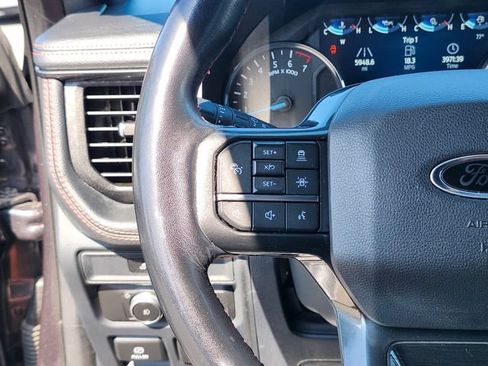 Used 2022 Ford Expedition Limited AWD/4WD image 32
