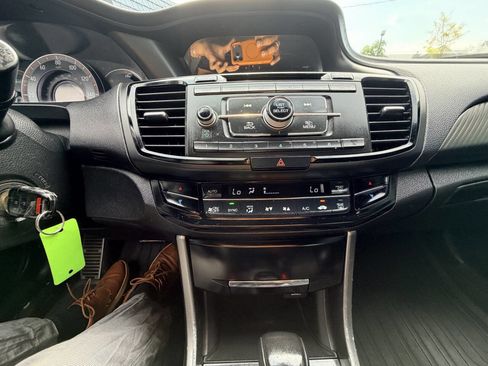 Used 2017 Honda Accord Sport image 71