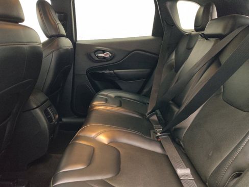 Used 2021 Jeep Cherokee Altitude image 18