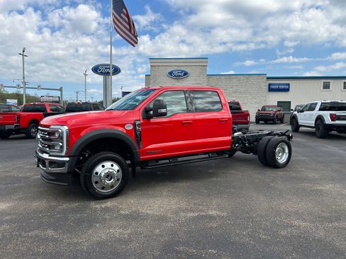 New 2026 Ford F550 4x4 Crew Cab image 5