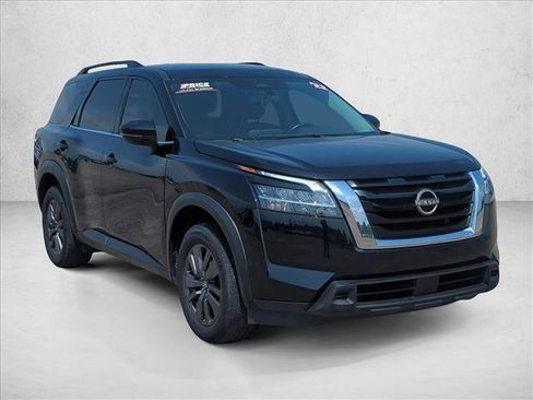 Used 2022 Nissan Pathfinder SV FWD image 3