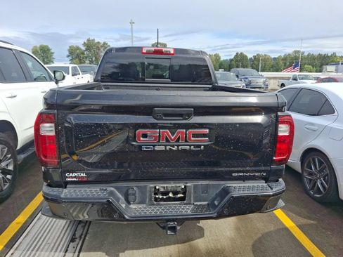 Used 2024 GMC Canyon Denali AWD/4WD image 8