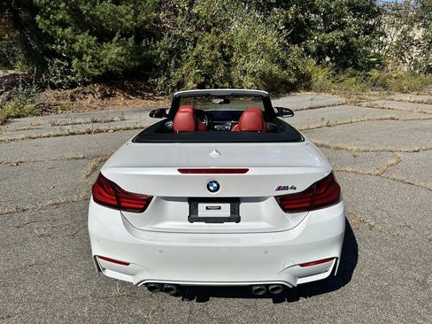Used 2020 BMW M4 Convertible image 34