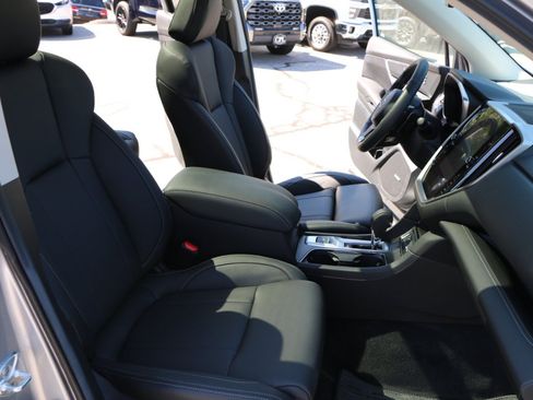 Used 2026 Subaru Ascent Limited AWD/4WD image 31