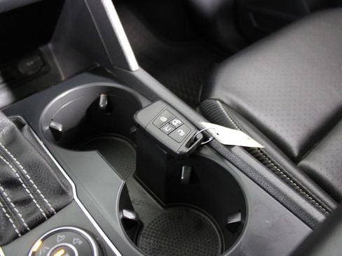 Used 2021 Volkswagen Atlas Cross Sport SE w/ Panoramic Sunroof Package image 22