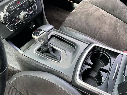 Used 2018 Dodge Charger R/T Scat Pack RWD image 18
