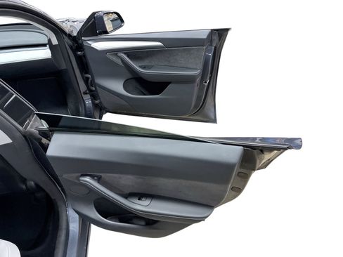 Certified 2023 Tesla Model Y AWD image 12