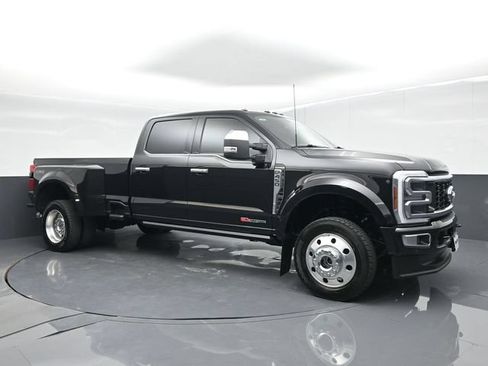 Used 2026 Ford F450 Platinum w/ Platinum Plus Package AWD/4WD image 2