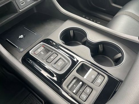 Used 2025 Honda Pilot EX-L image 31