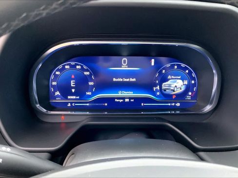 Used 2024 Chevrolet Tahoe Premier w/ Premium Package image 24