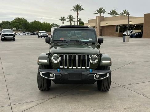 Used 2023 Jeep Wrangler Unlimited Sahara AWD/4WD image 5