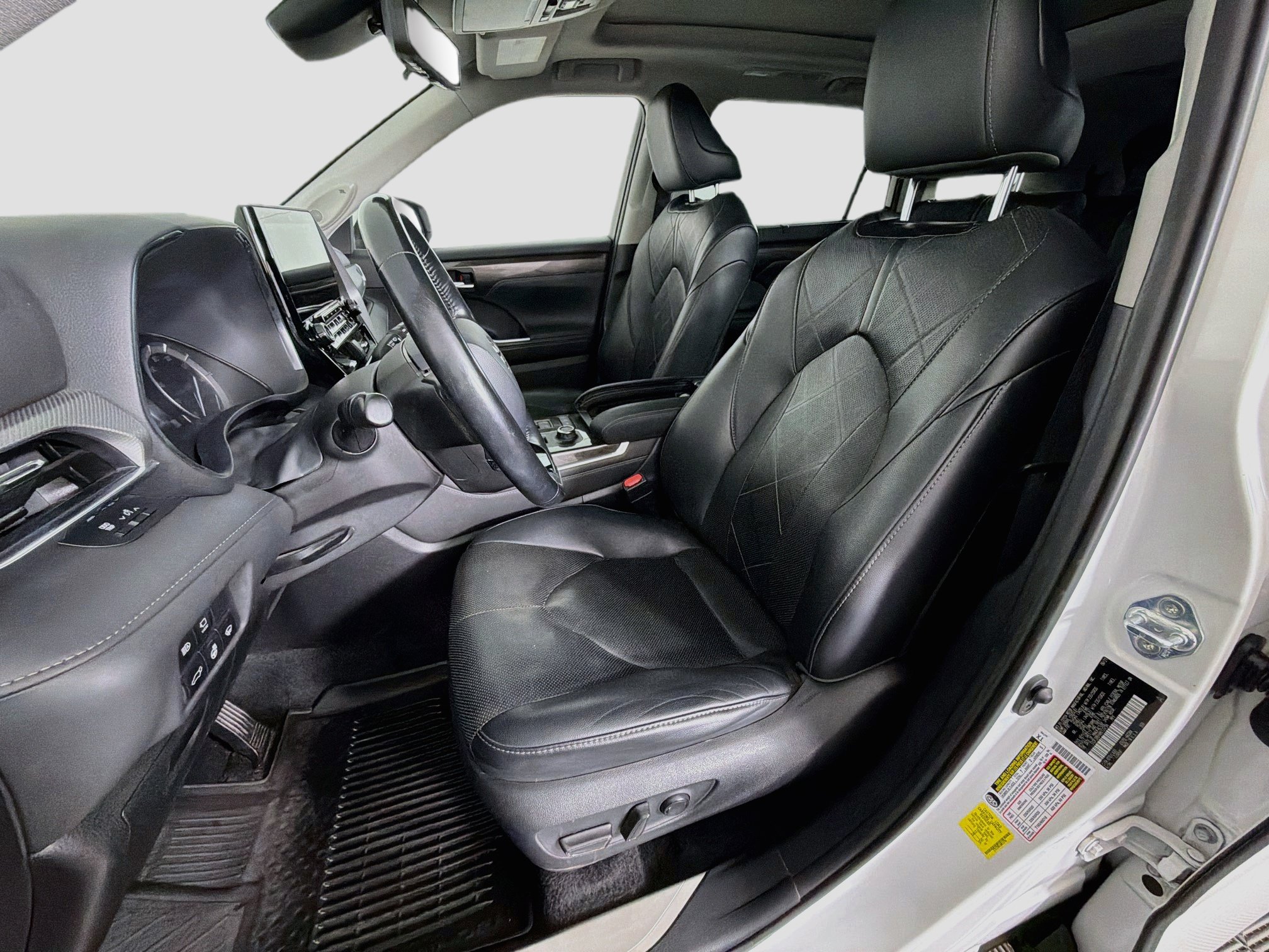 Used 2021 Toyota Highlander Platinum AWD/4WD image 13