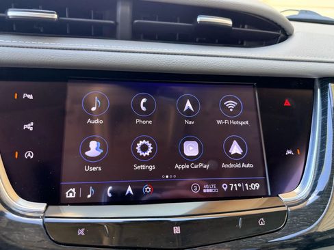 Used 2020 Cadillac XT6 Premium Luxury image 13