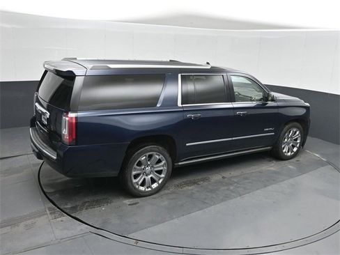 Used 2018 GMC Yukon XL Denali image 33