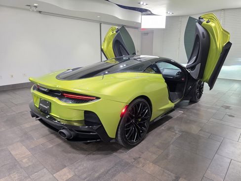 Used 2022 McLaren GT image 24