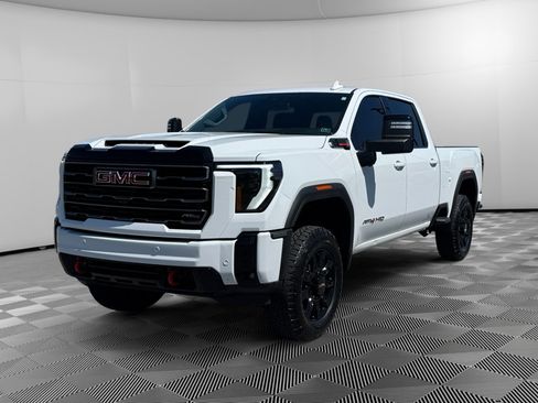 Used 2025 GMC Sierra 2500 AT4 AWD/4WD image 4