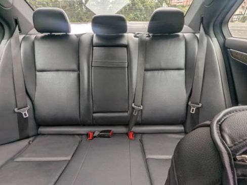 Used 2009 Mercedes-Benz C 350 Sport image 21