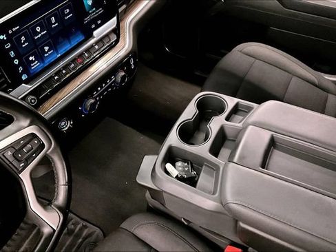 Used 2023 Chevrolet Silverado 1500 LT AWD/4WD image 17