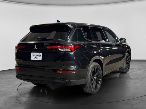Used 2024 Mitsubishi Outlander AWD image 5