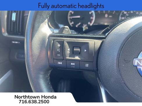 Used 2022 Nissan Pathfinder SL image 12