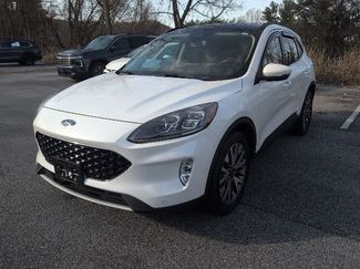 Used 2020 Ford Escape Titanium video 1