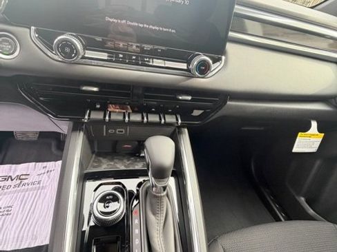 New 2026 GMC Canyon Elevation image 17