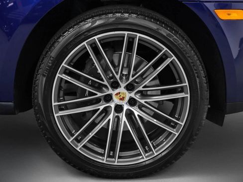 New 2025 Porsche Macan image 15