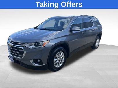 Used 2021 Chevrolet Traverse LT