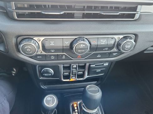 New 2026 Jeep Gladiator Sport image 21